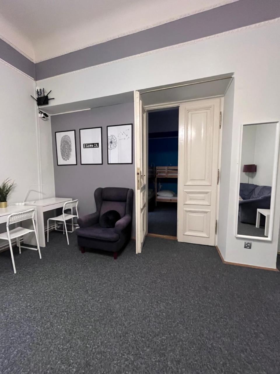 Girls Hostel Красков Екстериор снимка